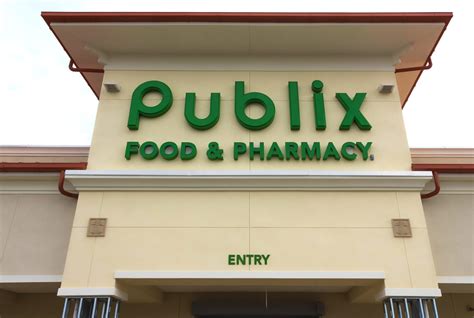 will publix be open on new year's day